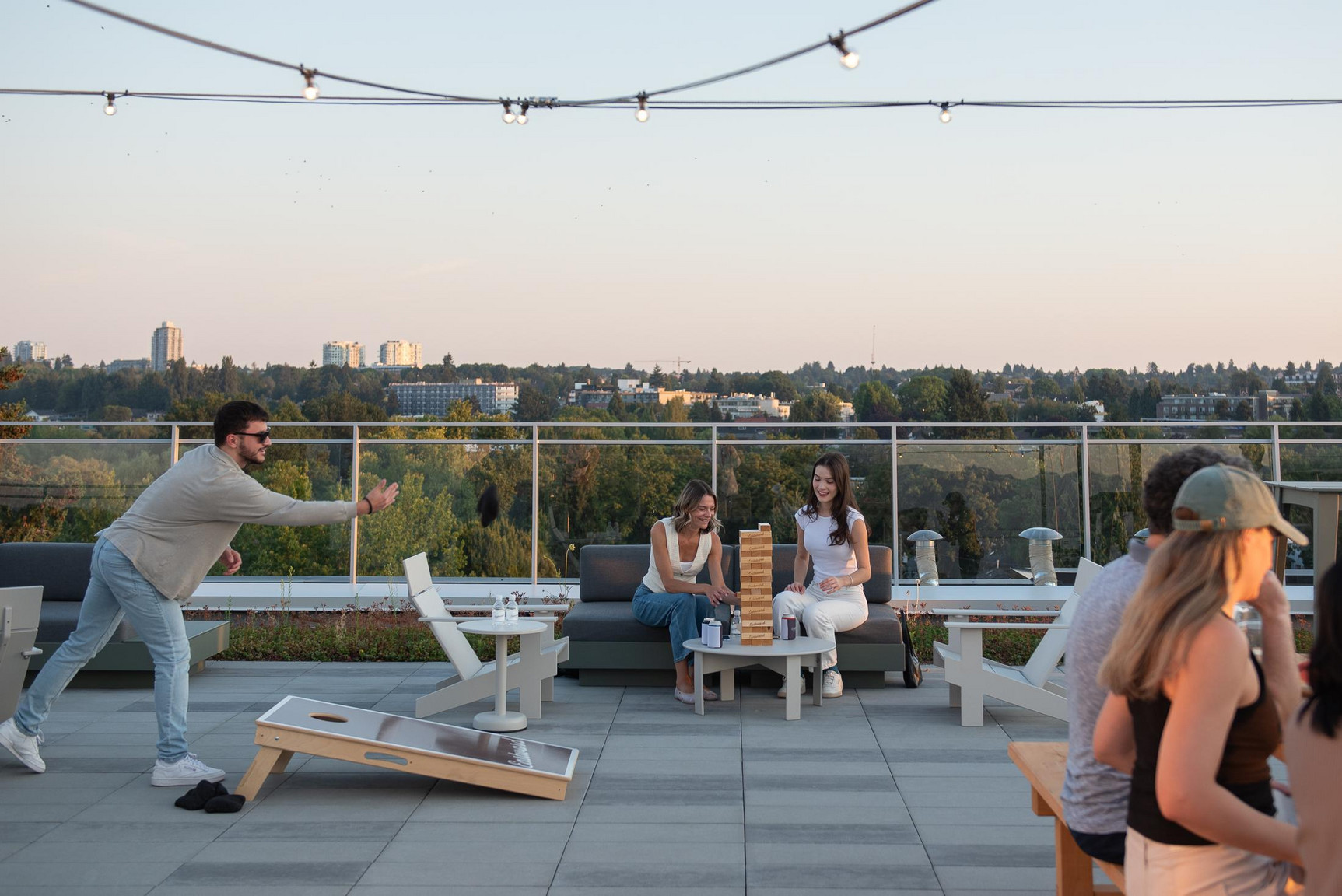 Eastward  - Photo 61