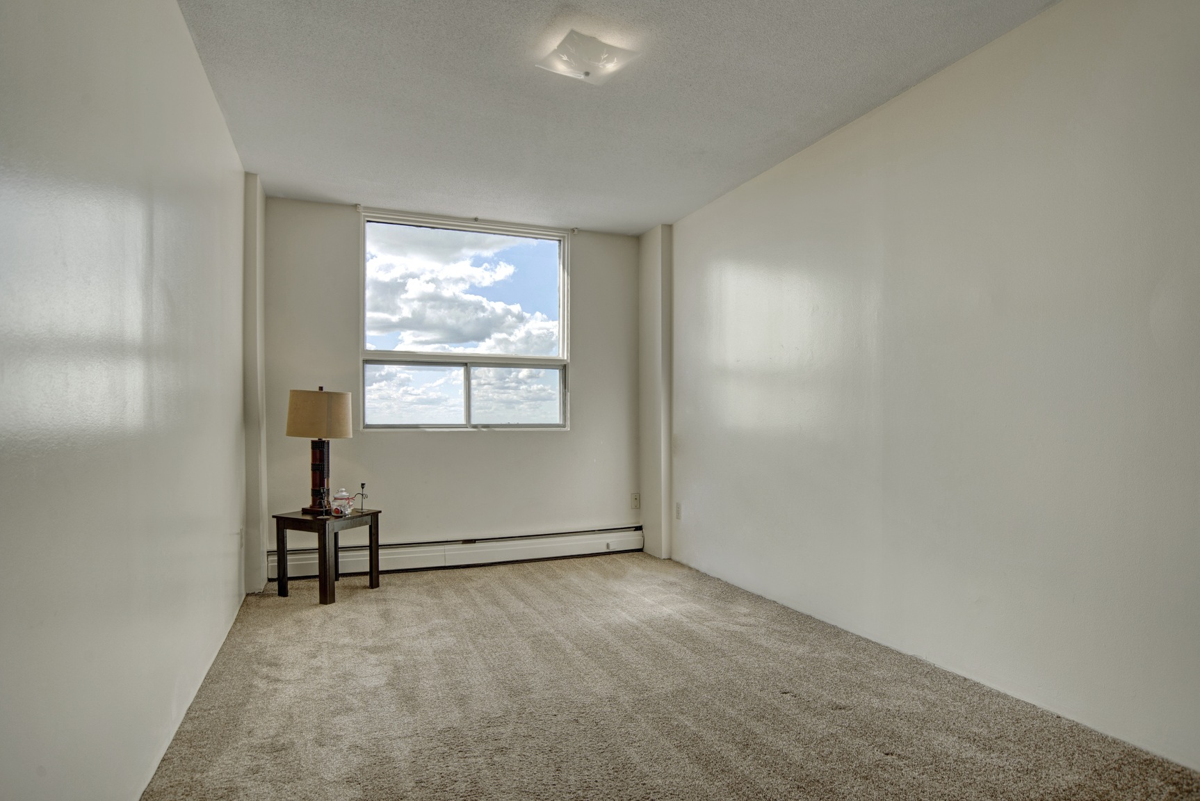 Marquis Towers - Photo 8