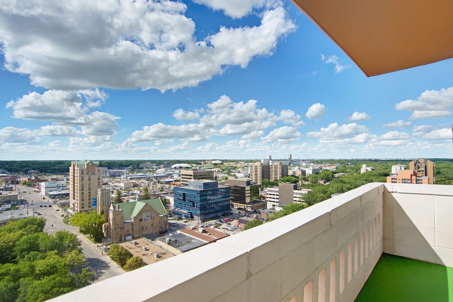 Marquis Towers - Photo 11