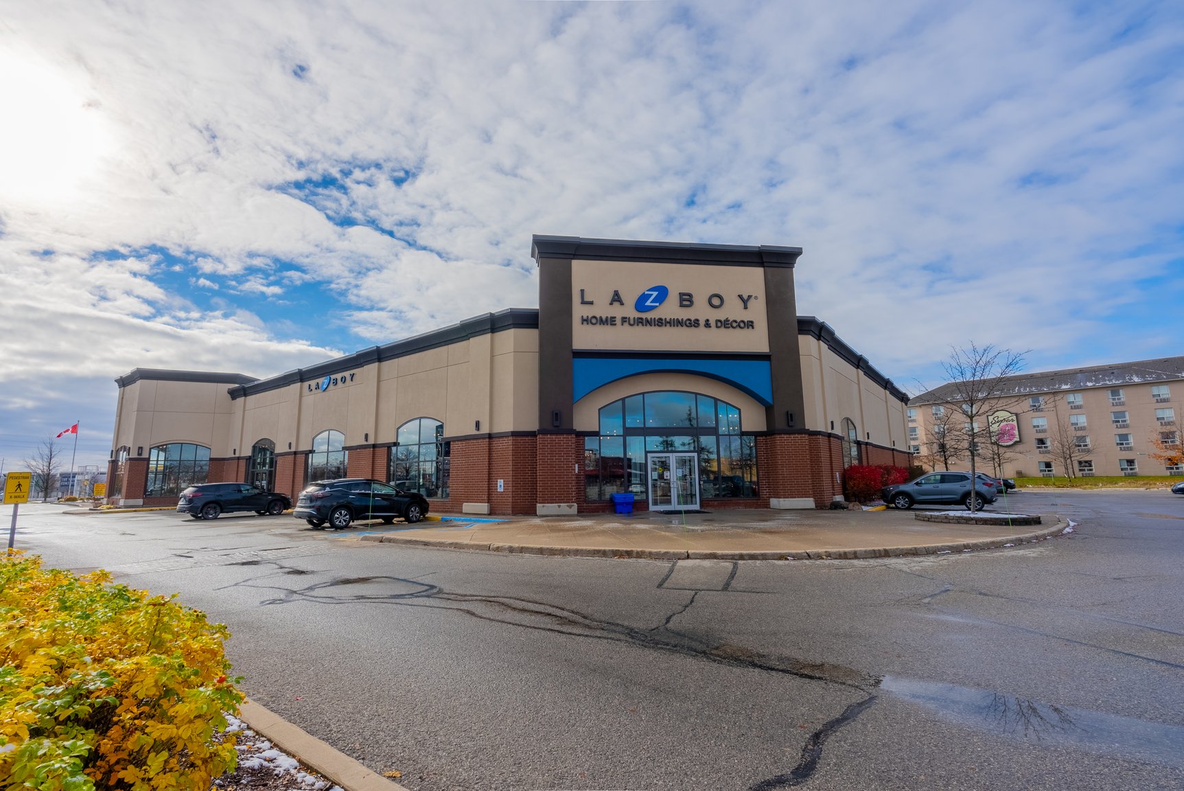 Retail space for Lease in south Barrie, Ontario Well Grounded Real Estate