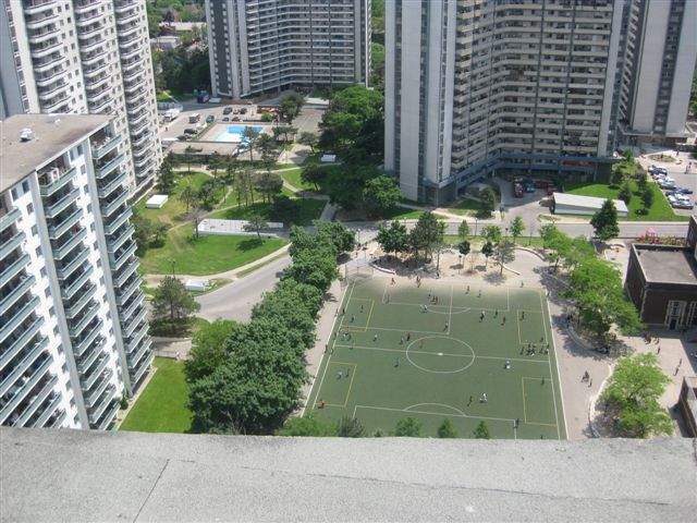 240 Wellesley Street Residences - Photo 23