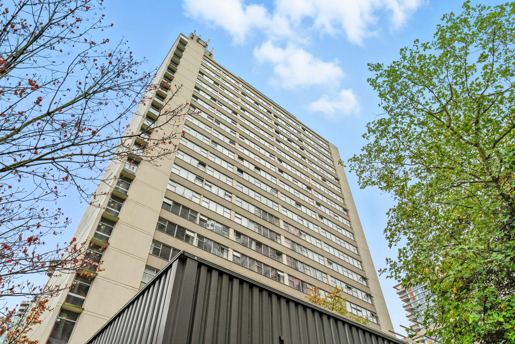 Georgian Towers - Photo 21
