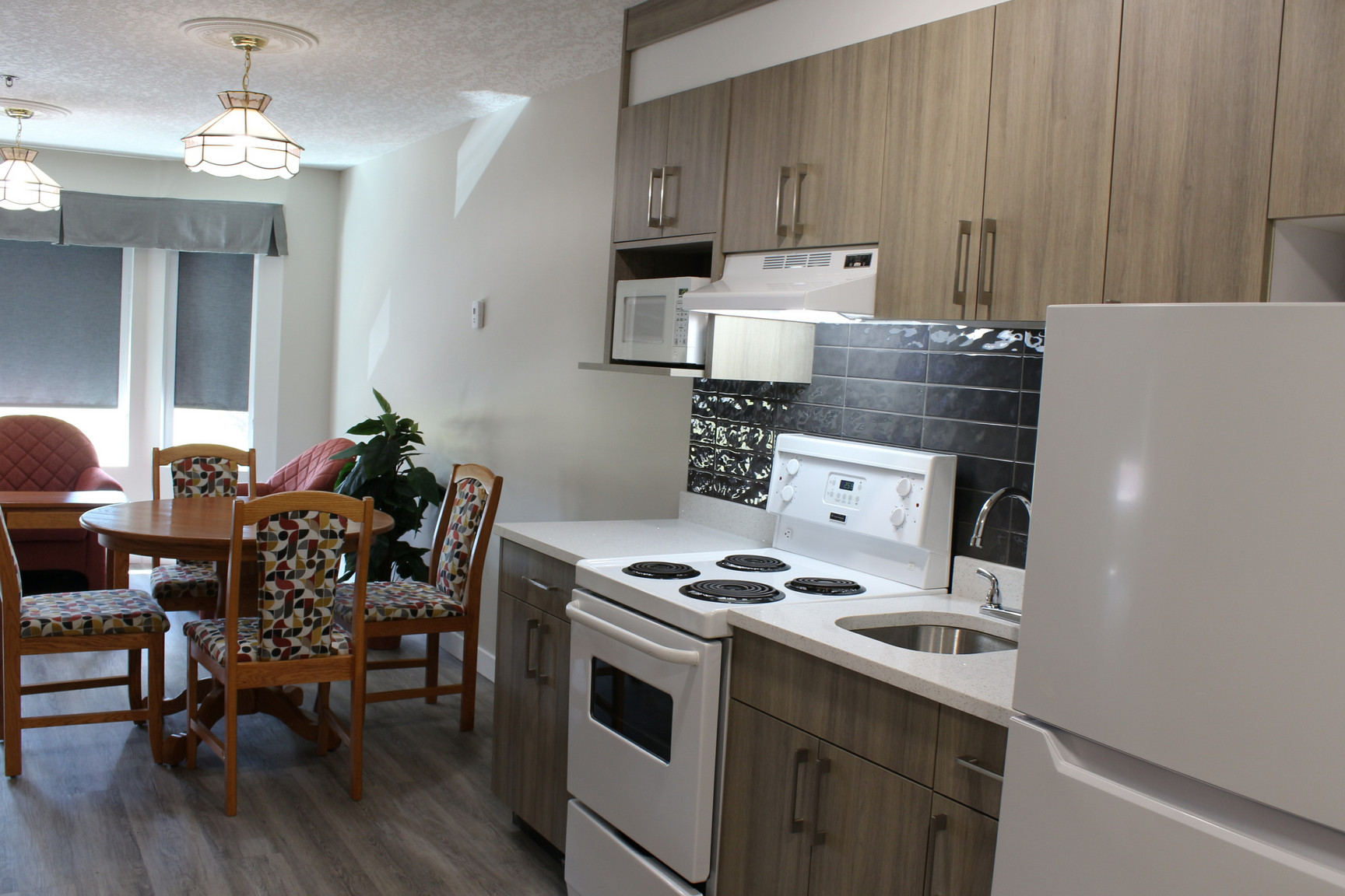 Western Long Stay Leduc 3 - Photo 13