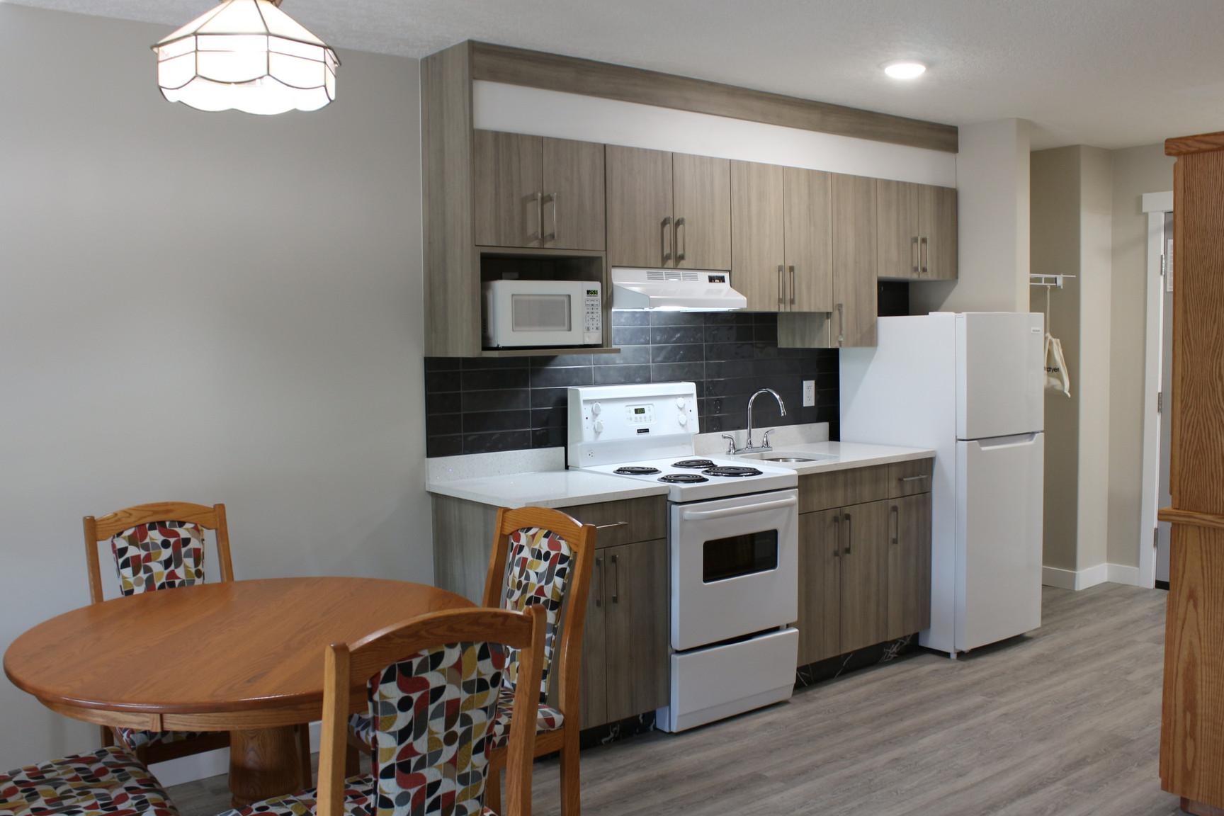 Western Long Stay Leduc 3 - Photo 11