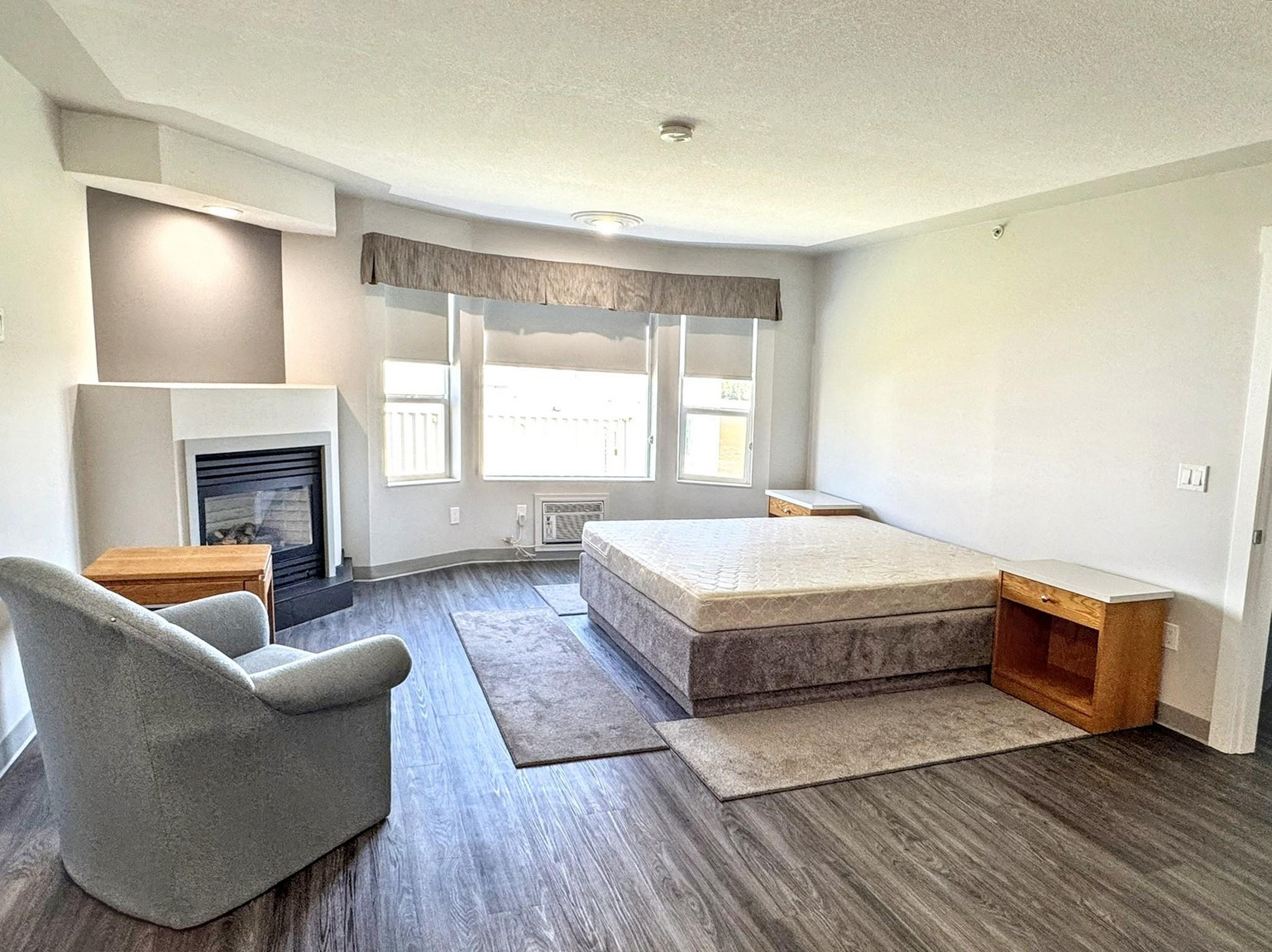 Western Long Stay - Photo 16