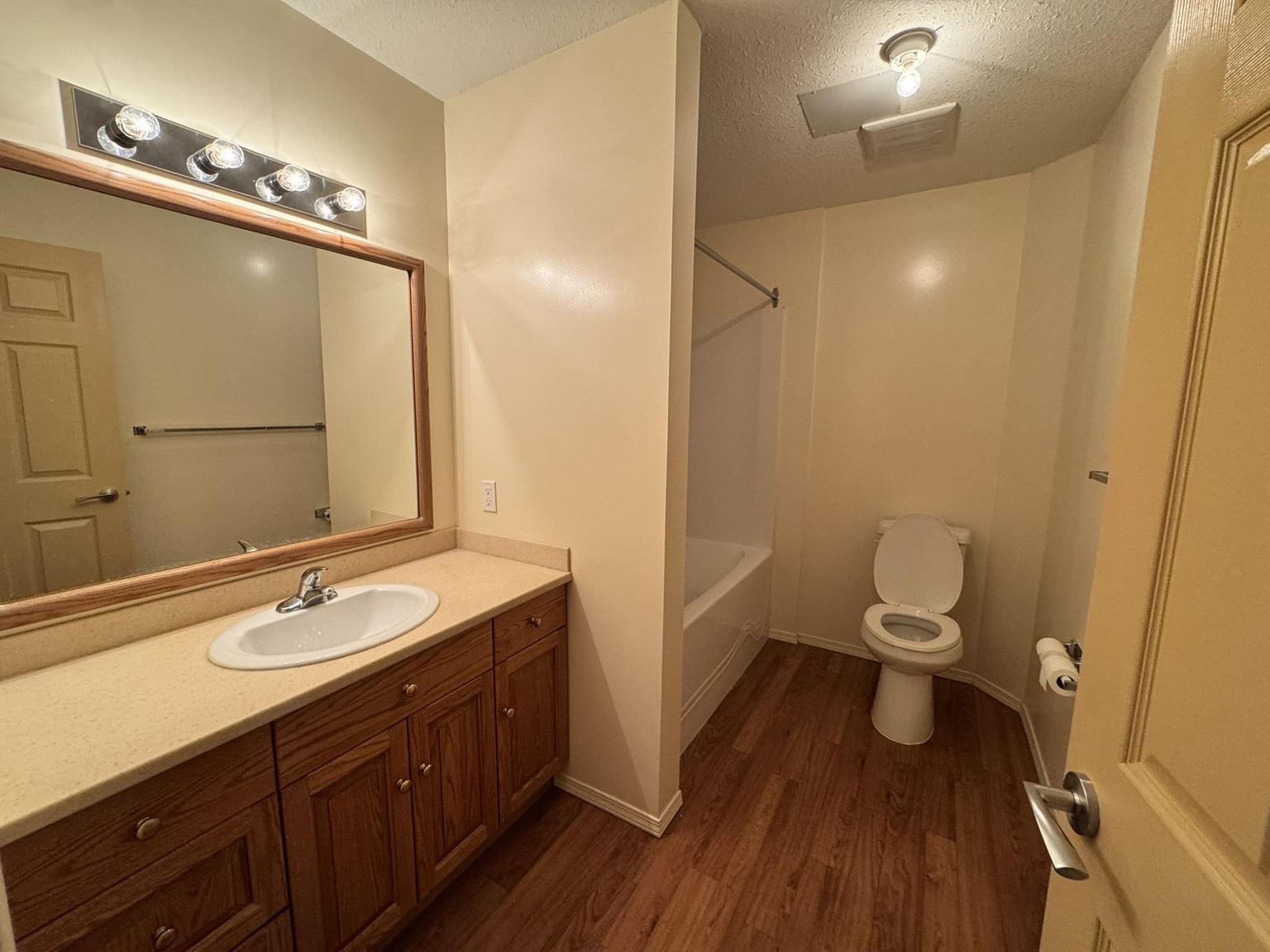 New Imperial Suites - Photo 10