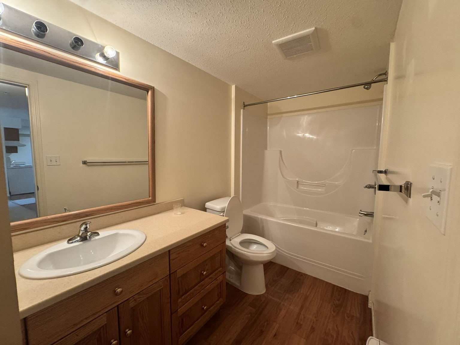 New Imperial Suites - Photo 28