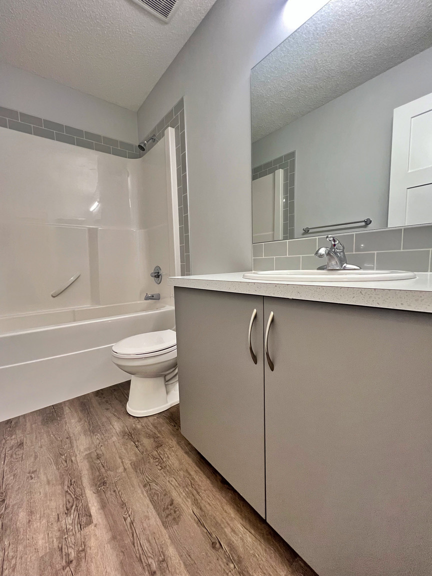 The Milroy - Photo 24