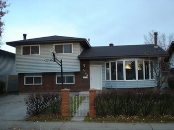 2 Bedroom Lower Suite with Private Laundry