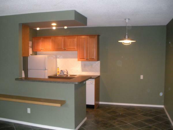 MISSION 1 BEDROOM - 1/2 block to Holy Cross Centre - Photo 4