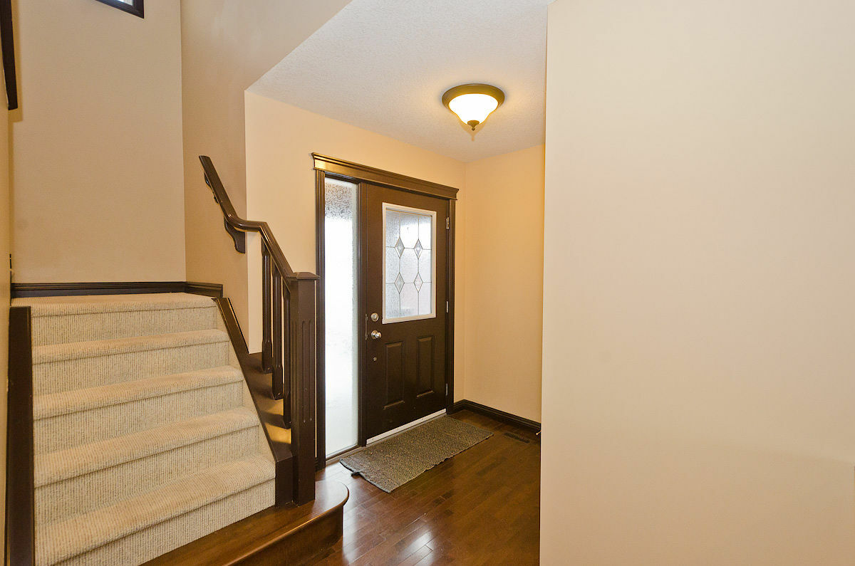Attractively Designed 3 Bedroom + Bonus - Photo 3