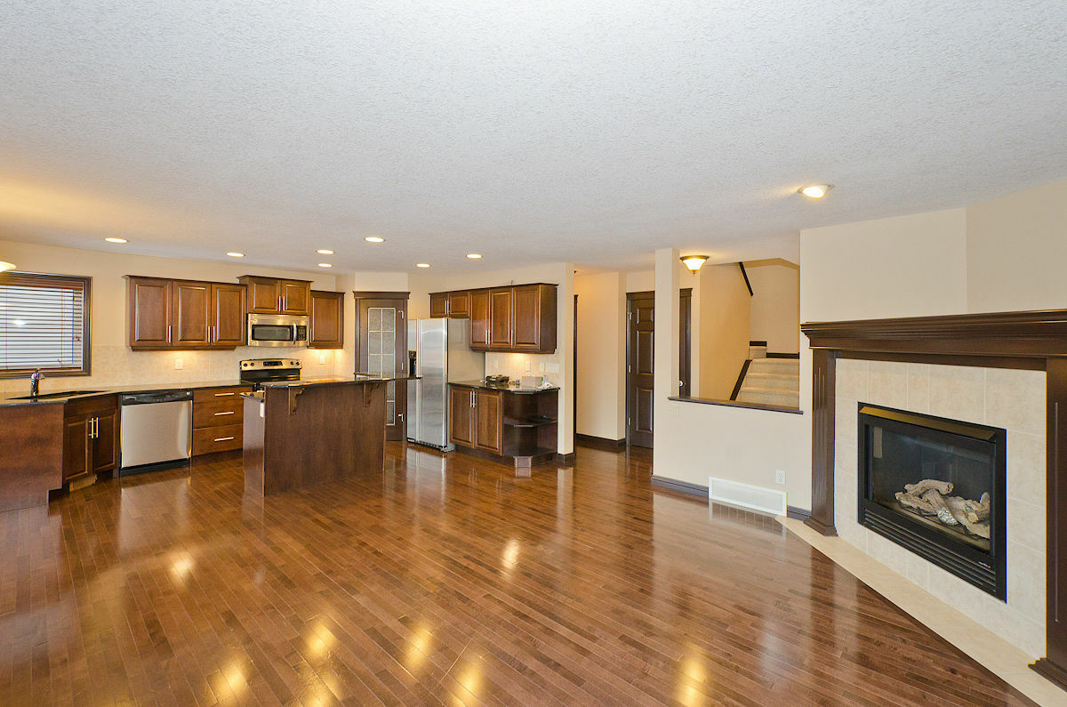 Attractively Designed 3 Bedroom + Bonus - Photo 7