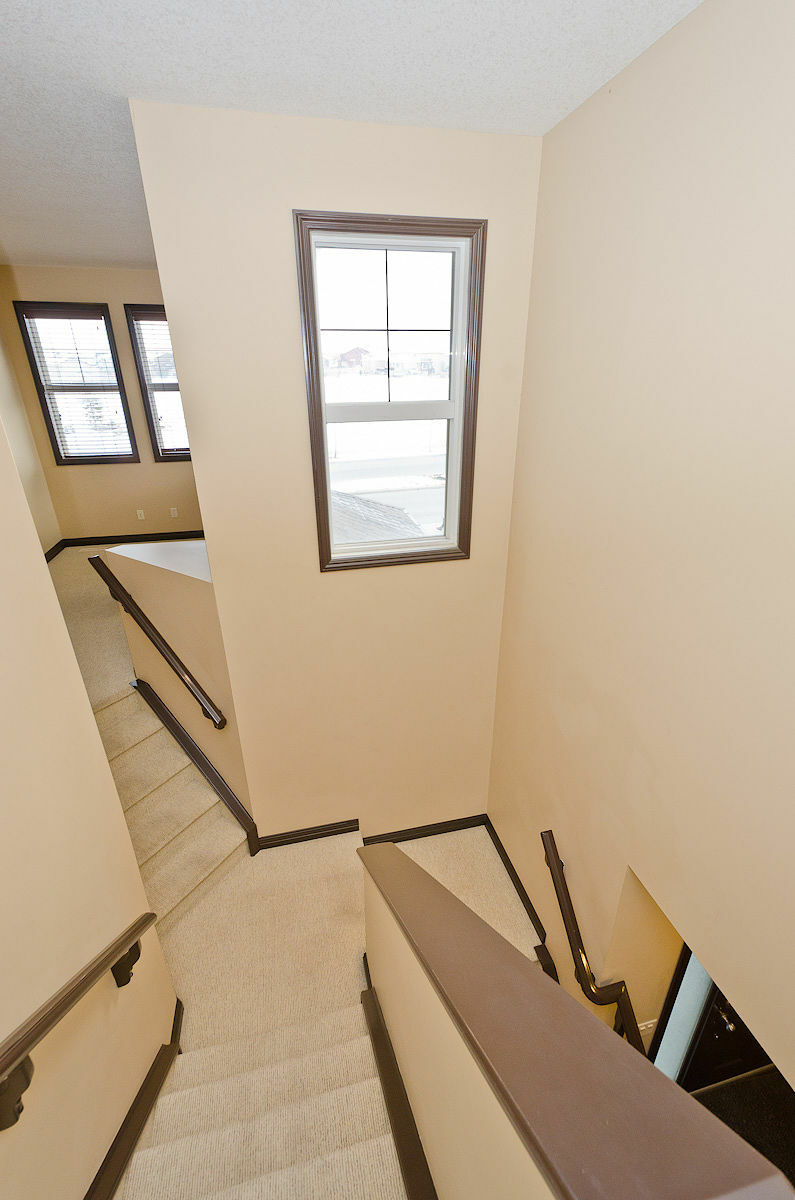 Attractively Designed 3 Bedroom + Bonus - Photo 21