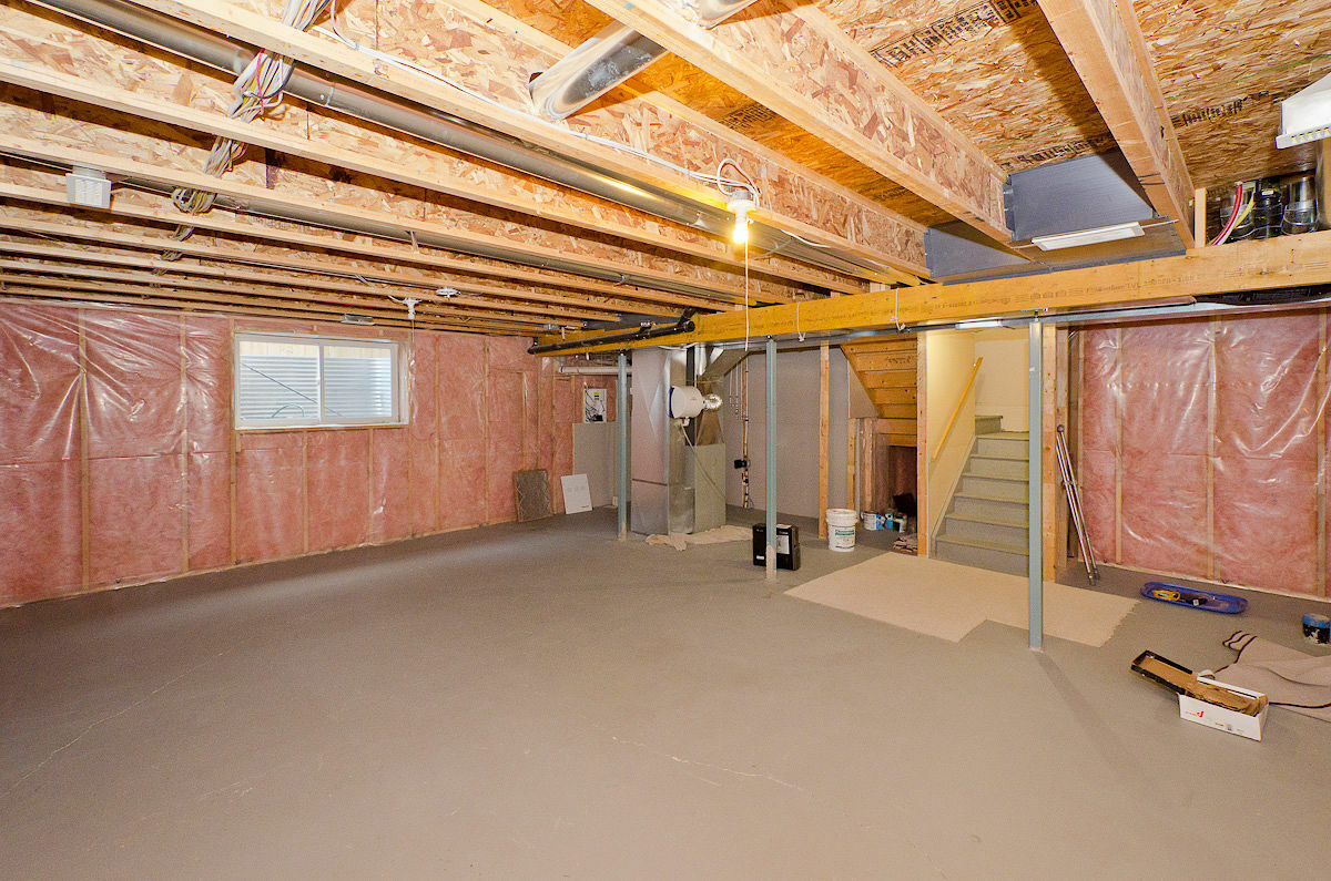 Attractively Designed 3 Bedroom + Bonus - Photo 45