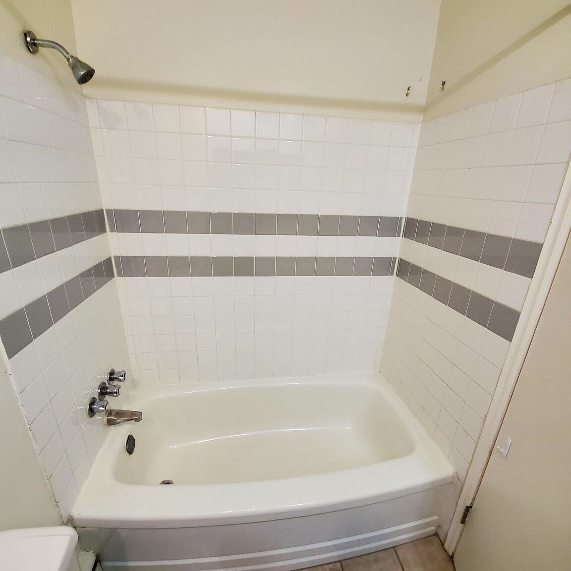 2 Bedroom Apartment : Unit #206 - Photo 8