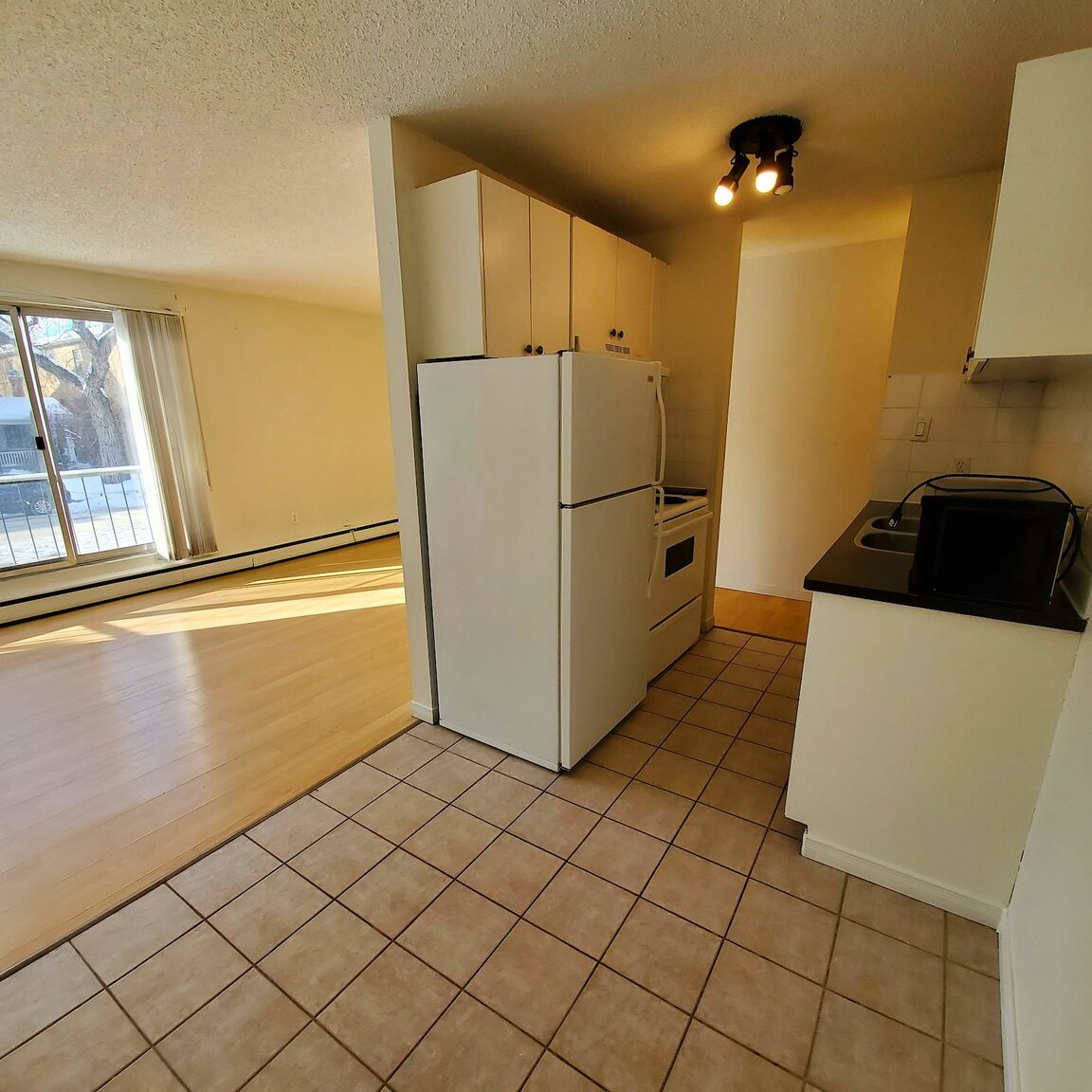 2 Bedroom Apartment : Unit #206 - Photo 18