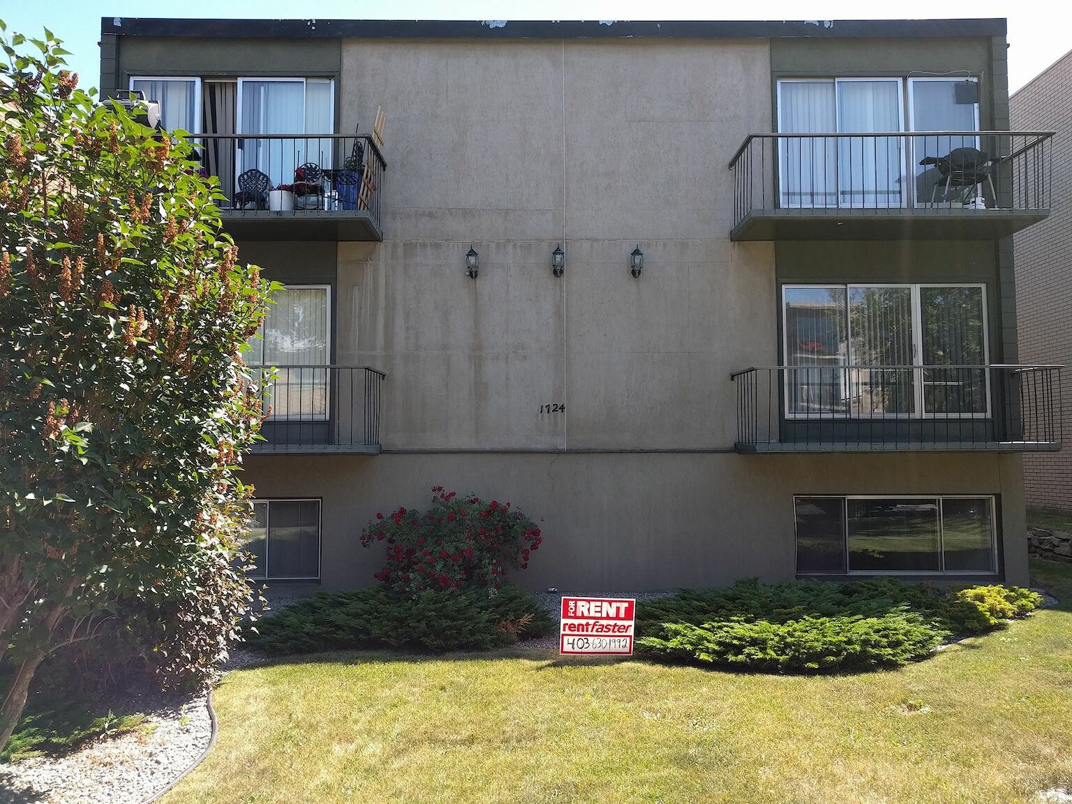 1 Bedroom Suite in Lower Mount Royal! Unit 204