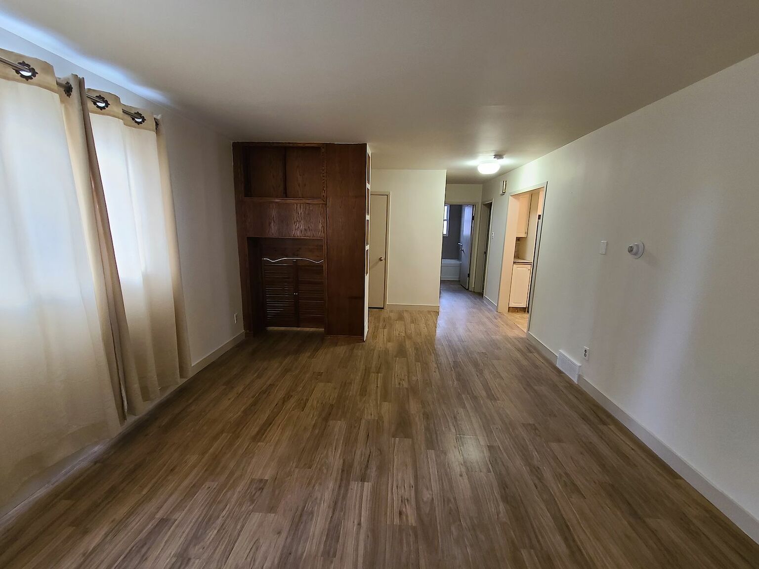 Spacious 2-bed/1 bath basement unit w/separate entrance & laundry in Cambrian - Photo 7