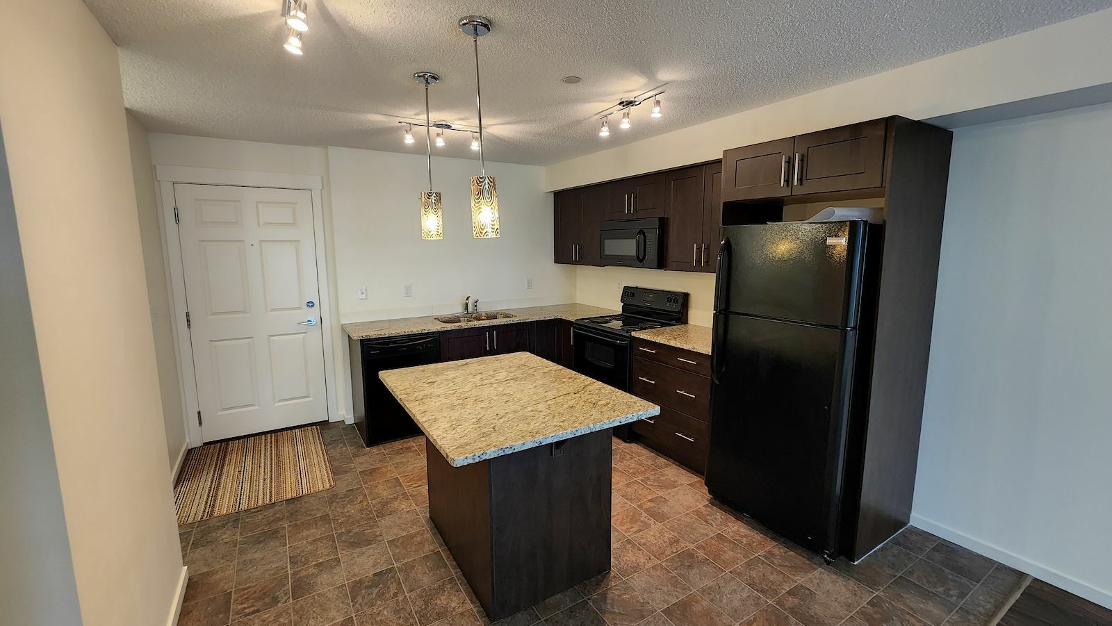 Cozy 1 Bedroom Condo in Copperpond in the Southeast - Photo 10