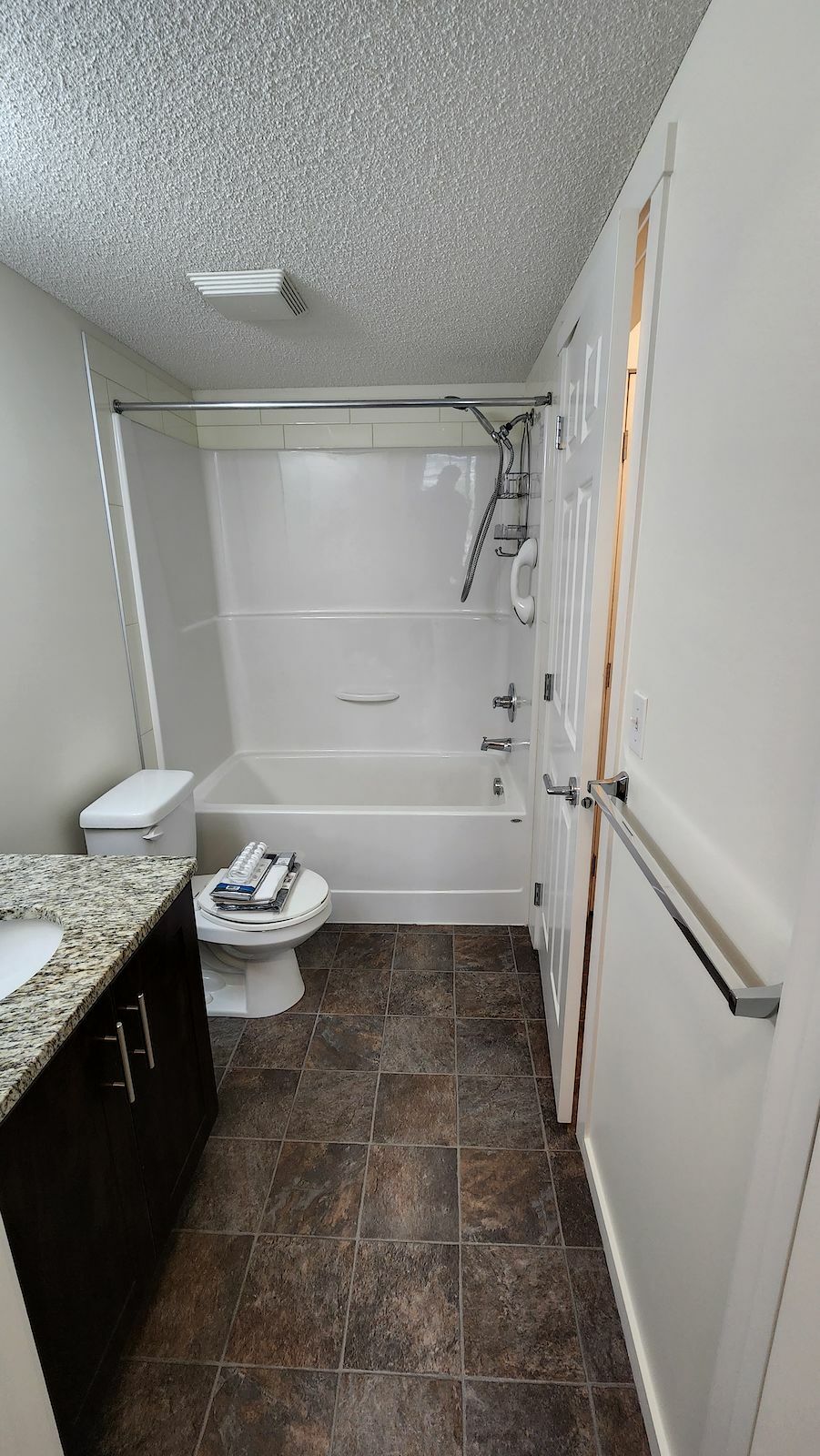 Cozy 1 Bedroom Condo in Copperpond in the Southeast - Photo 18