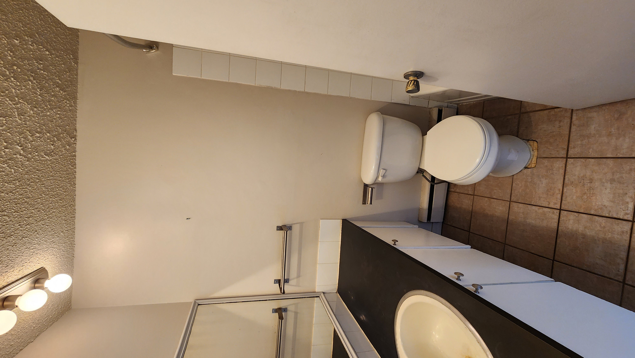 1 Bedroom Suite in Lower Mount Royal! Unit 204 - Photo 8