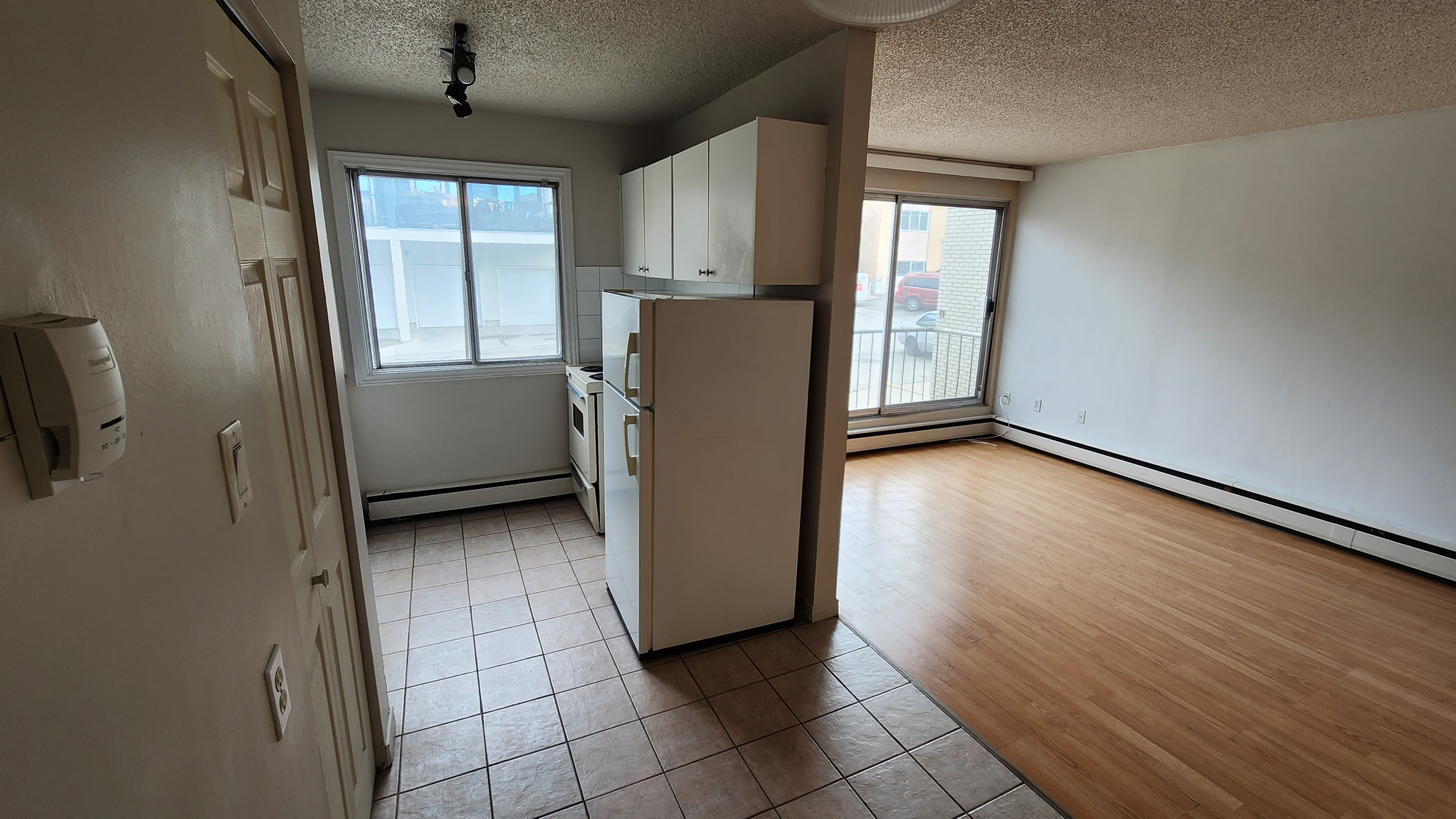 1 Bedroom Suite in Lower Mount Royal! Unit 204 - Photo 5