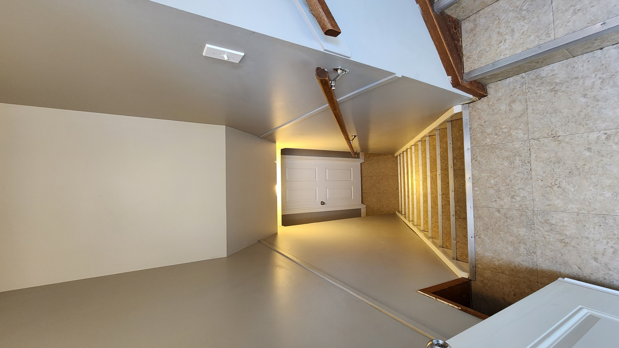 2-Bedroom Basement Suite with Private In-suite Laundry (not shared) - Photo 3