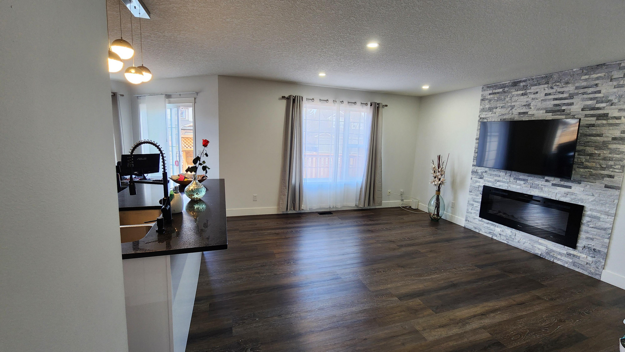 Beautiful 3-Bed, 2.5 Bath Home in Rocky Ridge! - Photo 11