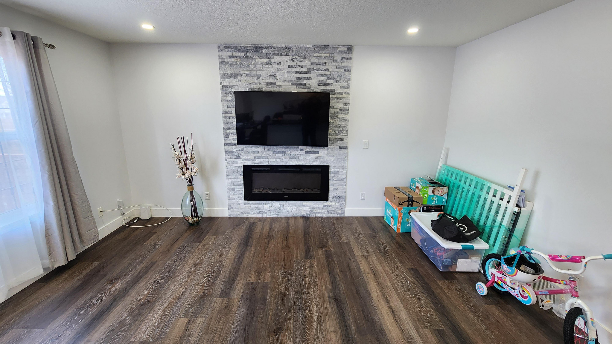 Beautiful 3-Bed, 2.5 Bath Home in Rocky Ridge! - Photo 9
