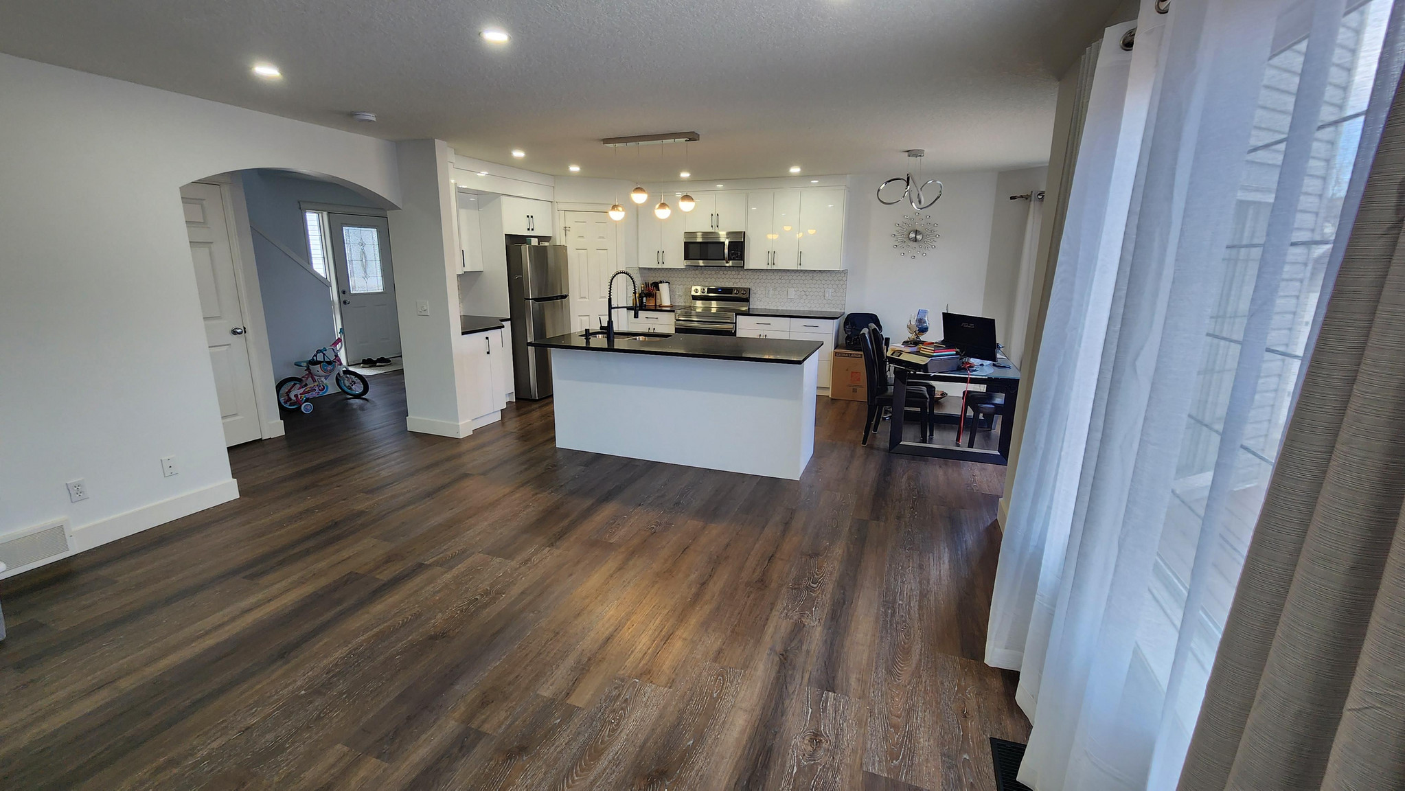 Beautiful 3-Bed, 2.5 Bath Home in Rocky Ridge! - Photo 15