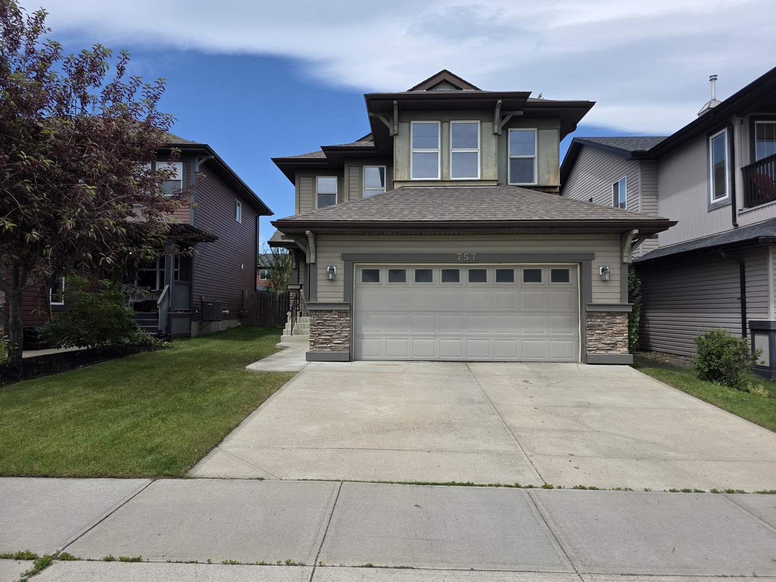 Attractively Designed 3 Bedroom + Bonus