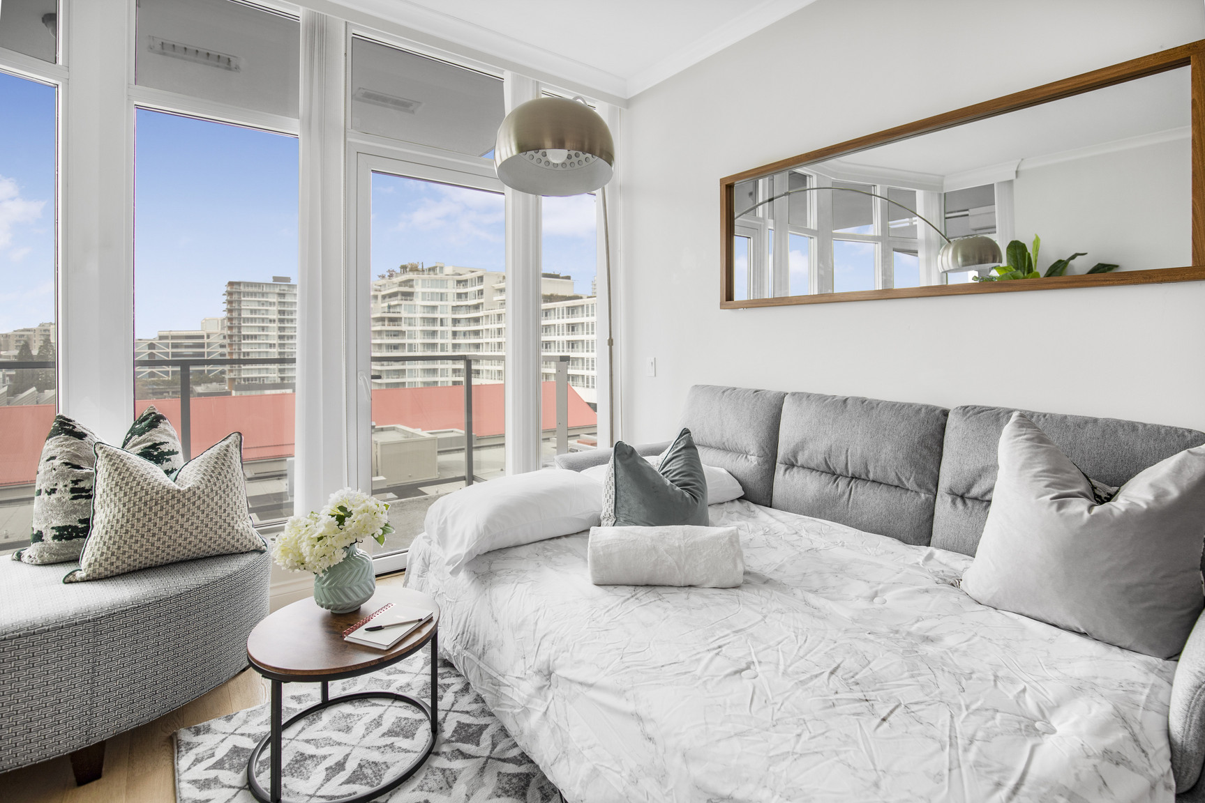 Fully Furnished- Lower Lonsdale in North Vancouver - Photo 4