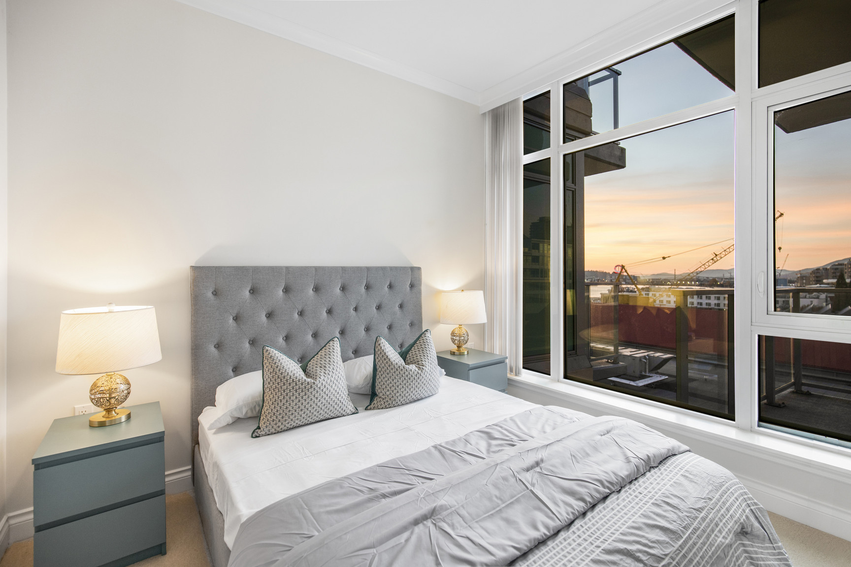 Fully Furnished- Lower Lonsdale in North Vancouver - Photo 6