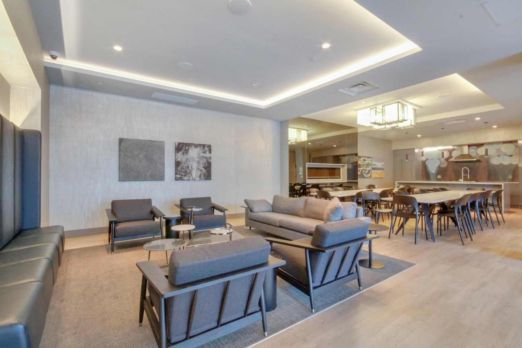 Fully Furnished - Centreview in North Vancouver - Photo 24