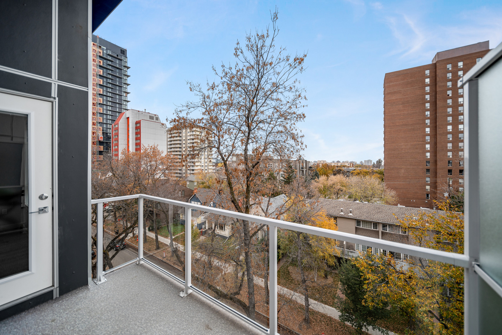 West Garneau - Photo 11