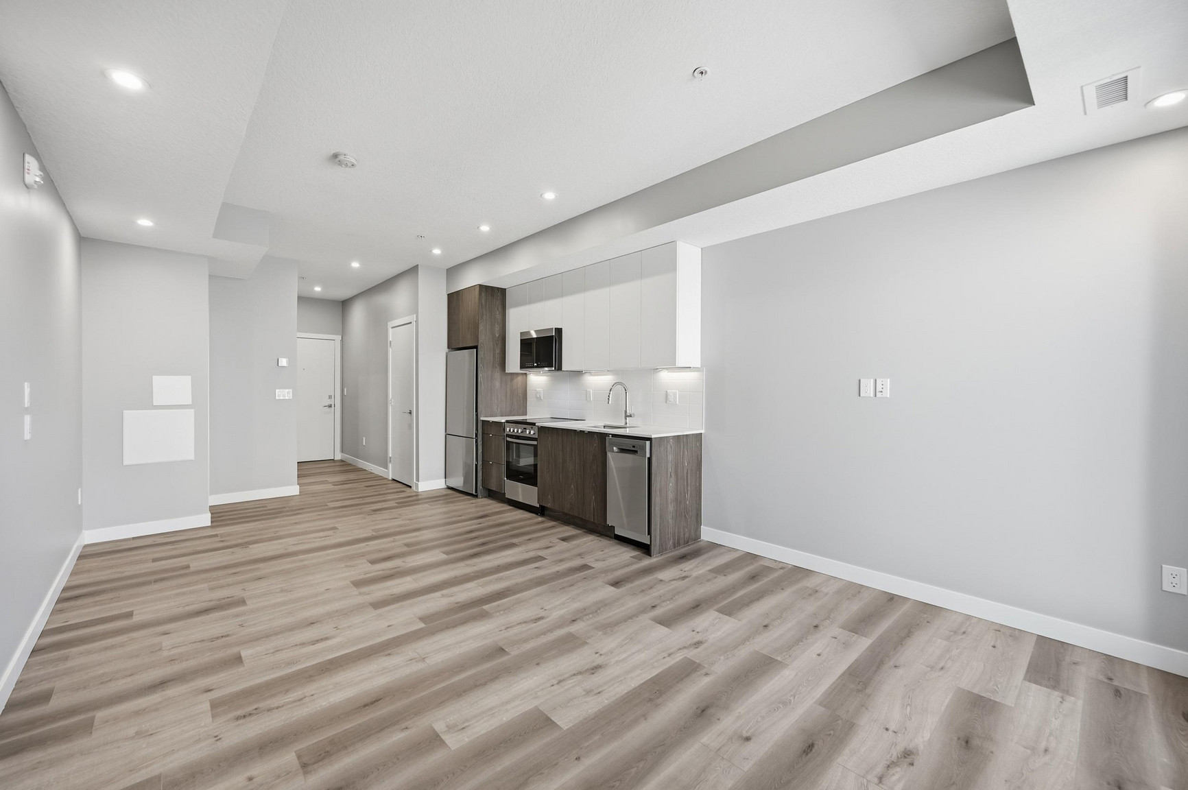 West Garneau - Photo 69