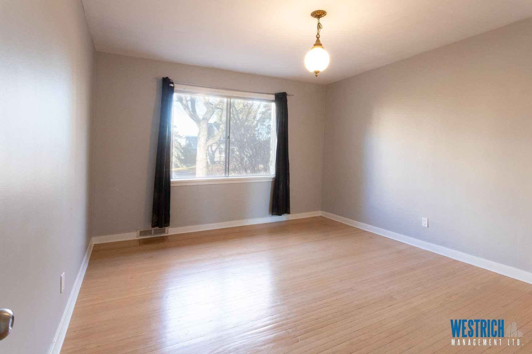 8715 117 Street Northwest - Photo 33