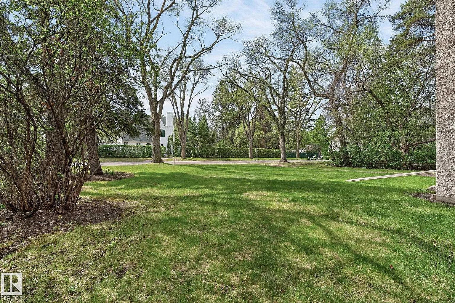 11608 Edinboro Rd NW - Photo 3