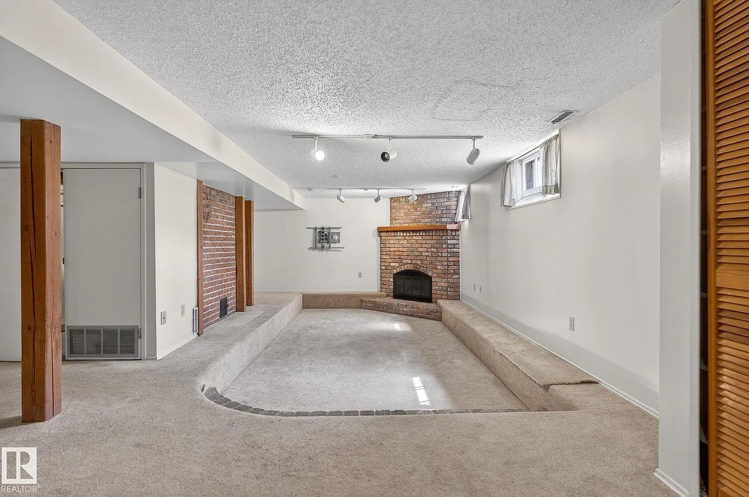 11608 Edinboro Rd NW - Photo 4