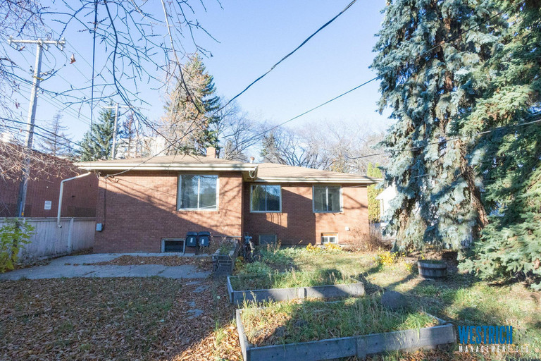 8715 117 Street Northwest