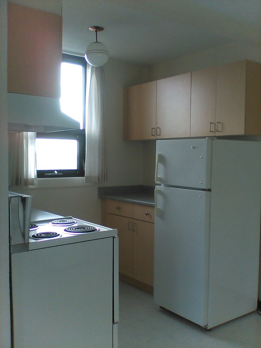 1147 Quadra St - Photo 23