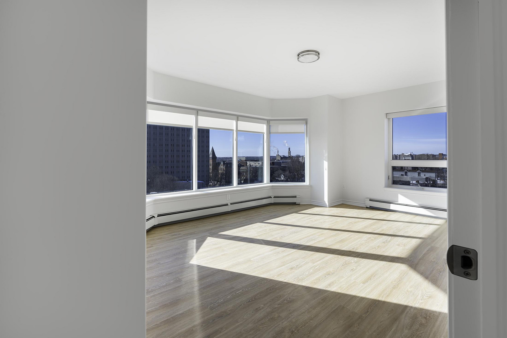 Summer Crest Apartments - Photo 3