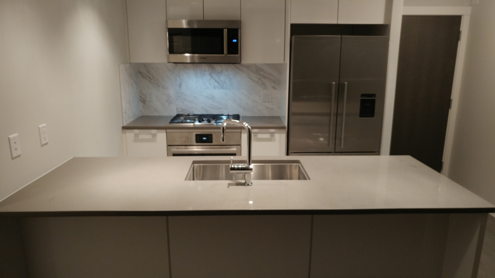 Rhythm 1206 - Top Floor with Water Views - Photo 2