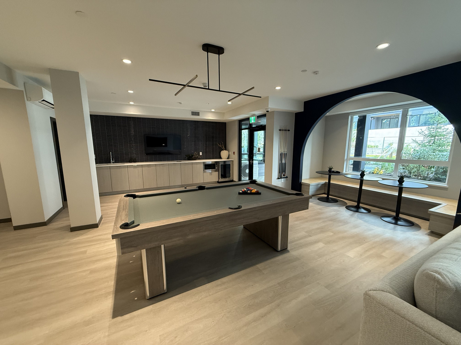Skylark 203 - Photo 41