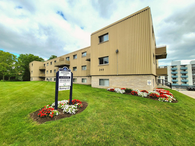 Pioneer Apartments For Rent Williams & McDaniel