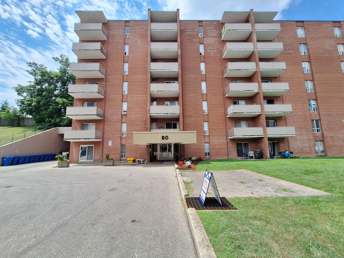 Regency Court Apartments - Speedvale -ALL INCLUSIVE