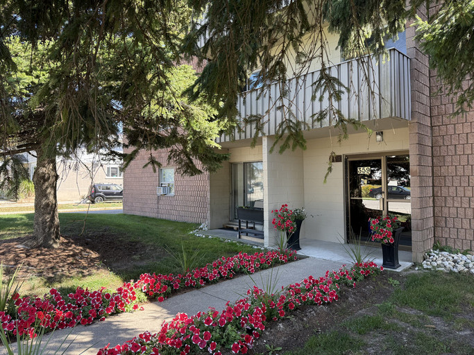 Avon Place Apartments - ALL INCLUSIVE 