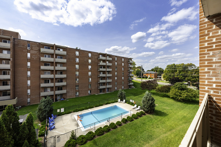 Regency Court Apartments - Kathleen - ALL INCLUSIVE