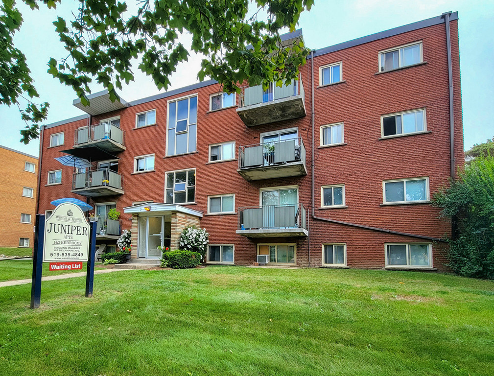 Juniper Apartments For Rent Williams & McDaniel