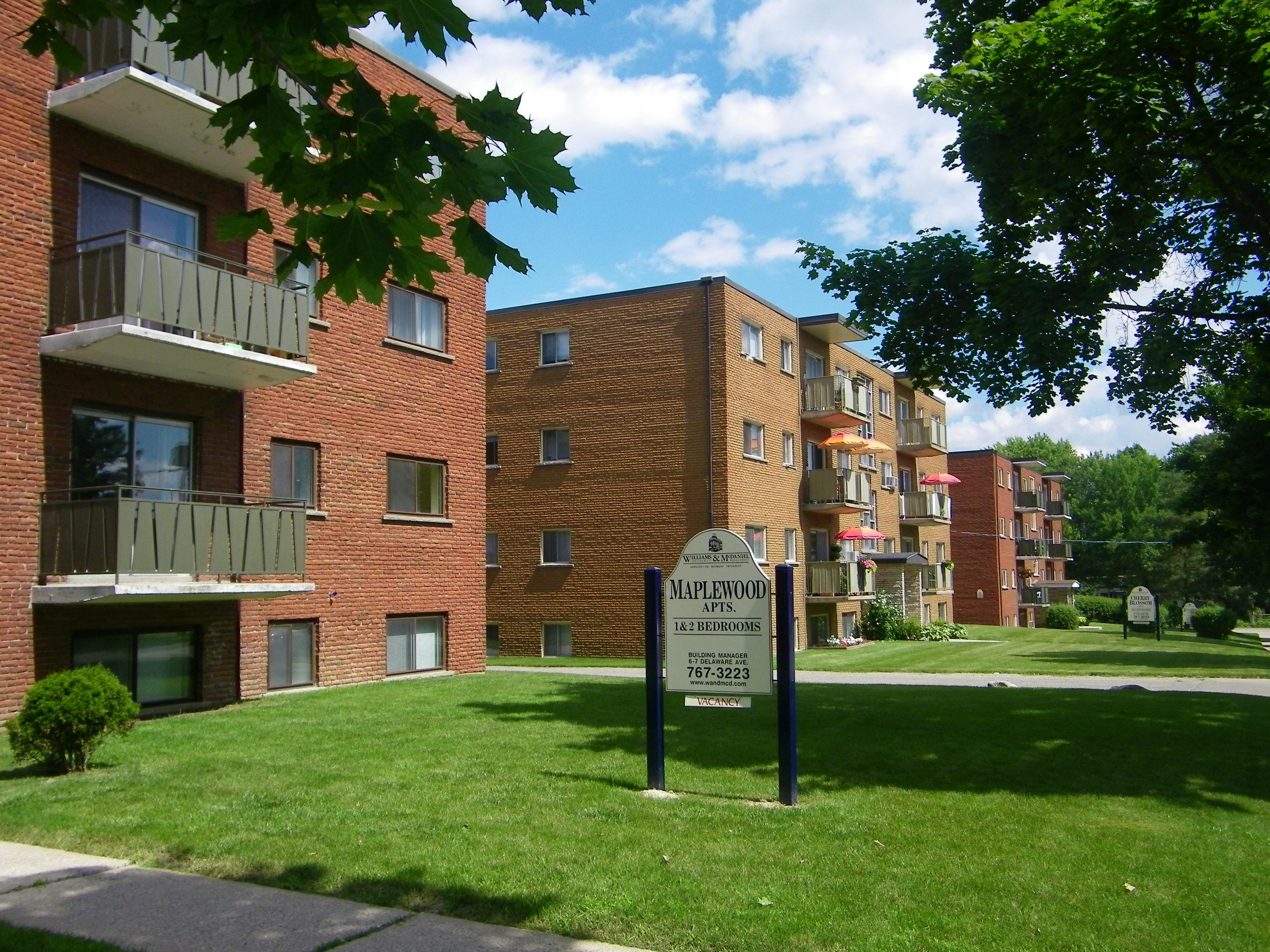 11 Delaware Avenue, Guelph, ON N1E 3V4 — photo 1